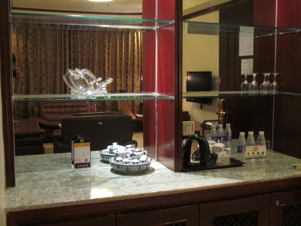 W.Y. Lera Hotel Гуанчжоу Экстерьер фото