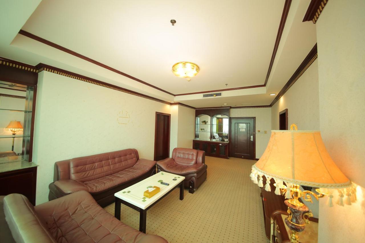 W.Y. Lera Hotel Гуанчжоу Экстерьер фото